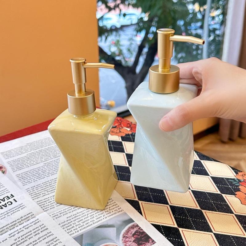 Creative Irregular-shaped Ceramic Lotion Bottle Hotel Soap Shower Gel Refill Bottle Portable Soap Dispenser Bathroom Accessory