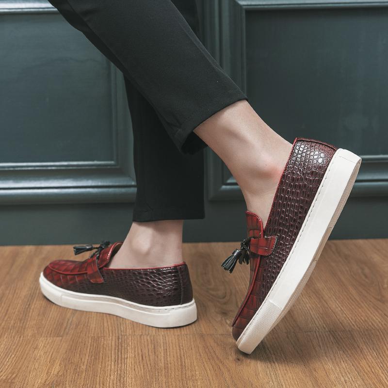 Fashion 2025 New Men's Big Size 38-48 Tassel Loafers British Style Casual Shoes Genuine Leather Slip-On Non-Slip Sole Fashion Footwear