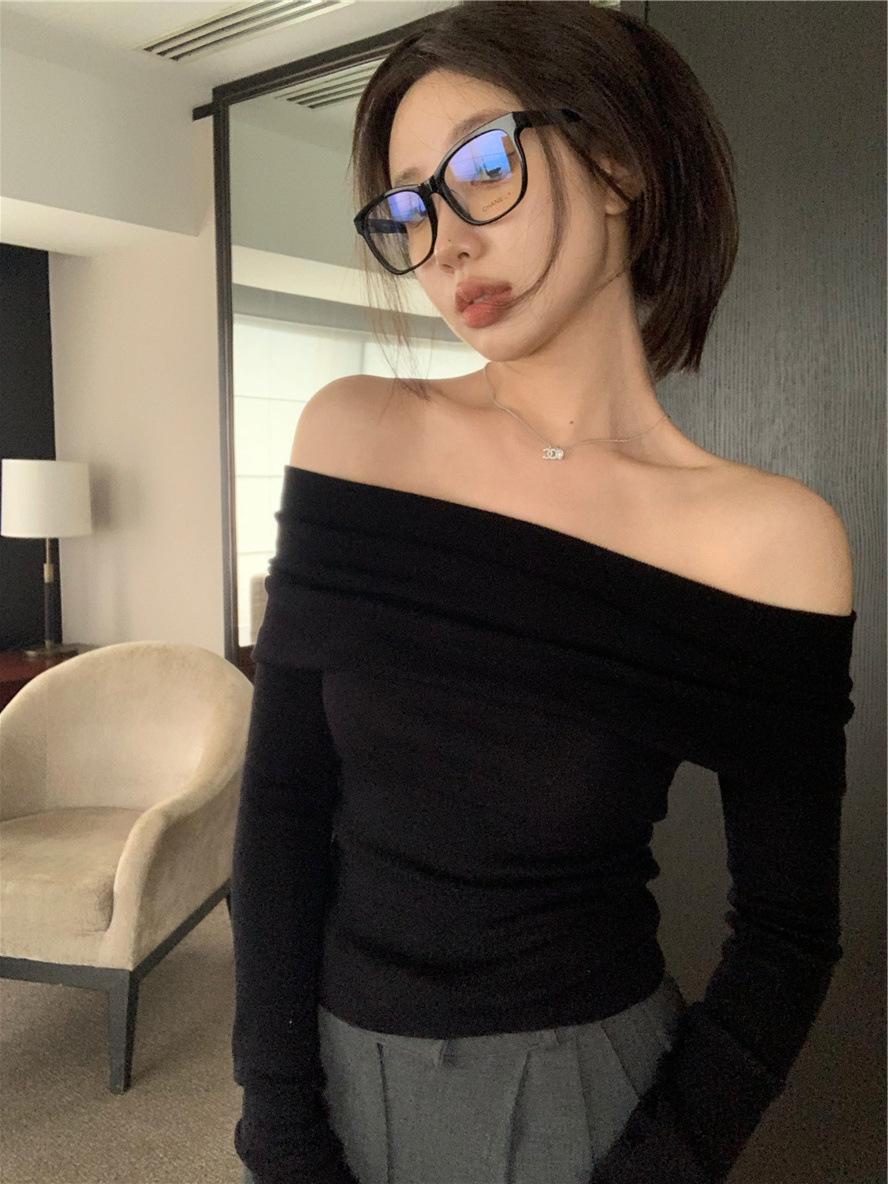 

Женский абрикосовый вязаный свитер на одно плечо: Мягкий, длинный, сексуальный топ с открытыми плечами на осень. S чёрный