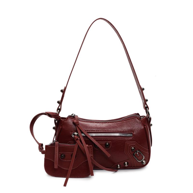 Niche design simple fashion rivet shoulder bag women's winter new retro messenger women's bag