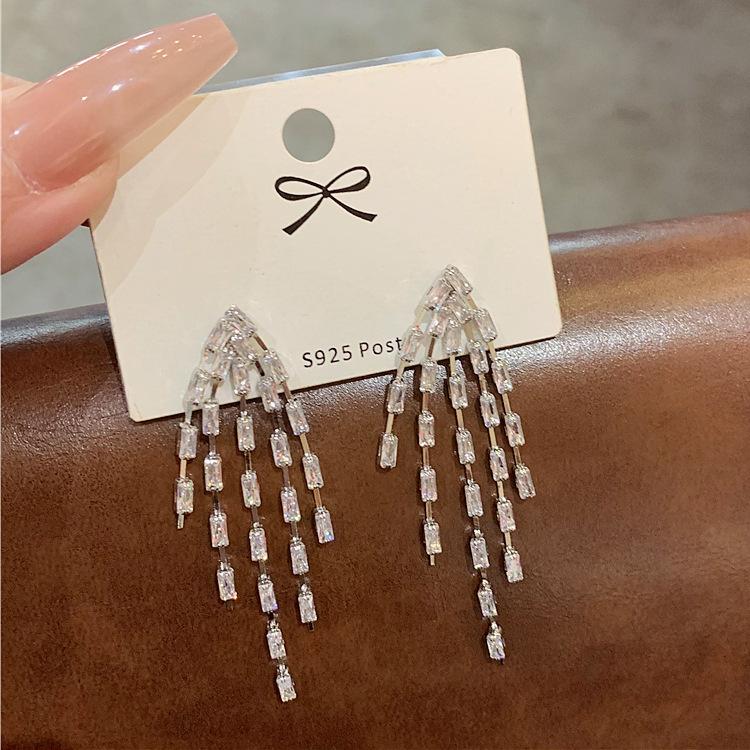 Light Luxury Cold Wind 111 Silver Needle Long Fringed Zircon Earrings, Temperament Design Fireworks Earrings Earrings