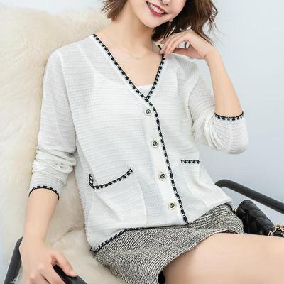 Yiliteng Women's V-Neck Knit Cardigan