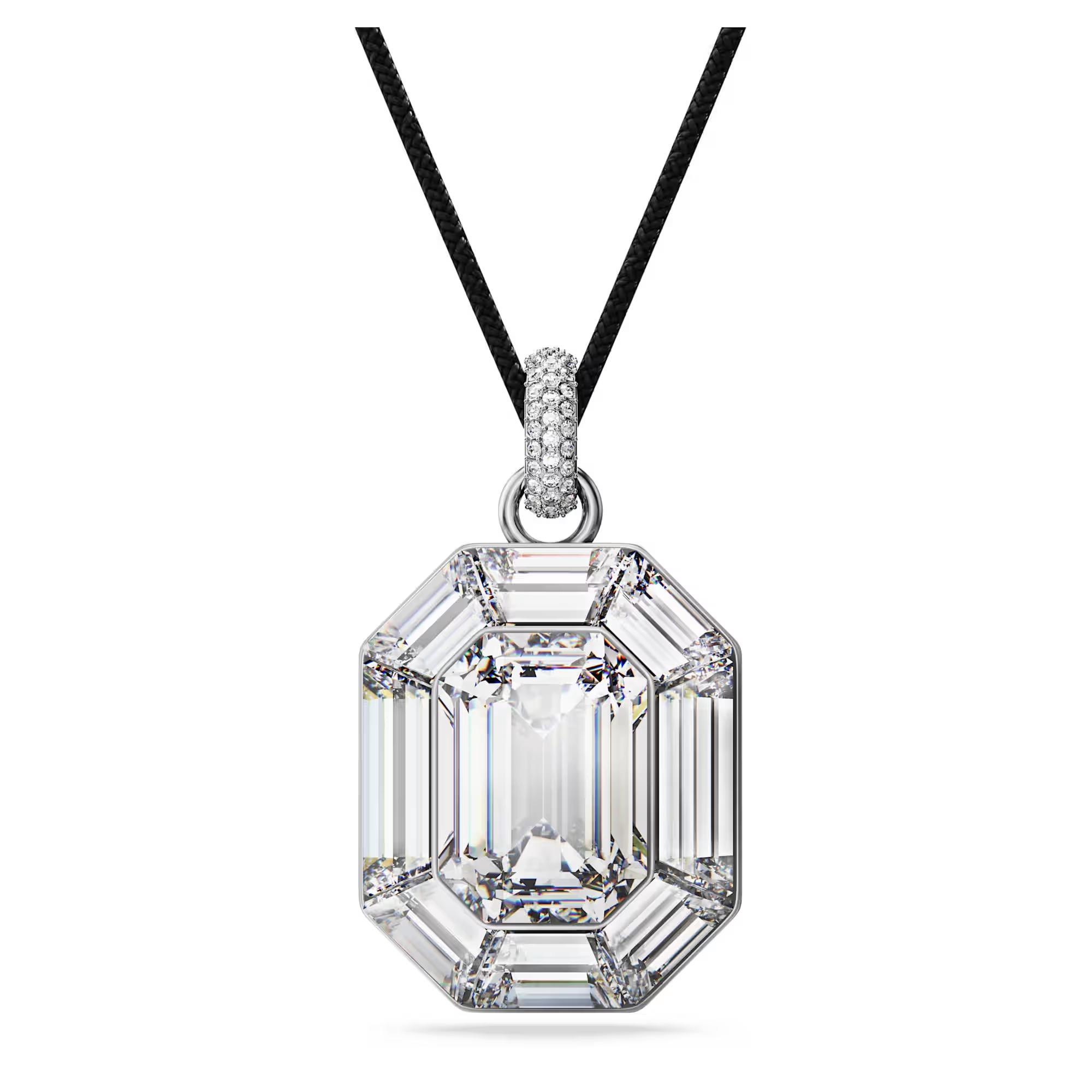 

Swarovski Lucent Crystal Pendant Aluminum Necklace Women necklace Black 5698526 Box (Random Color)