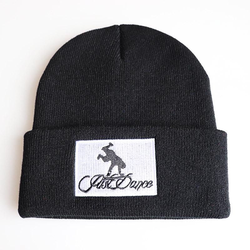 European and American men and women JUST DANCE Embroidered knitted hat, street dance hip-hop hat, student pullover beanie, factory-made for men and