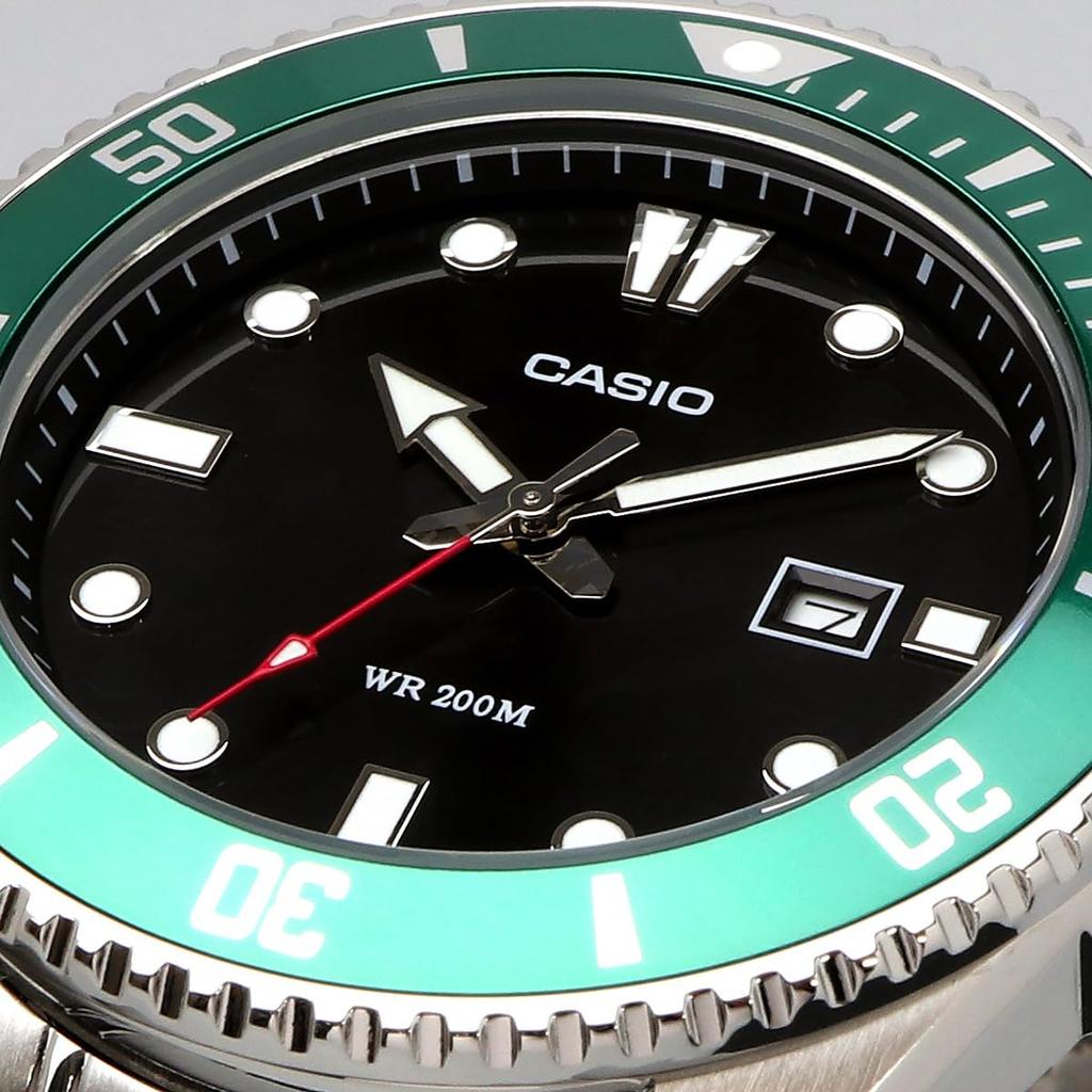 Casio Standardní analogové sportovní hodinky, Vodotěsné do 20 ATM, Pánské, MDV-107D-3AV, Zelená luneta, Kovový náramek, Mezinárodní model [Paralelní dovoz]