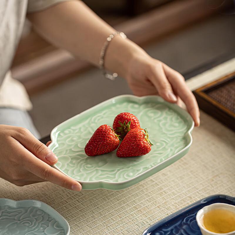 Chinese Style Ceramic Decorative Snack & Fruit Plate