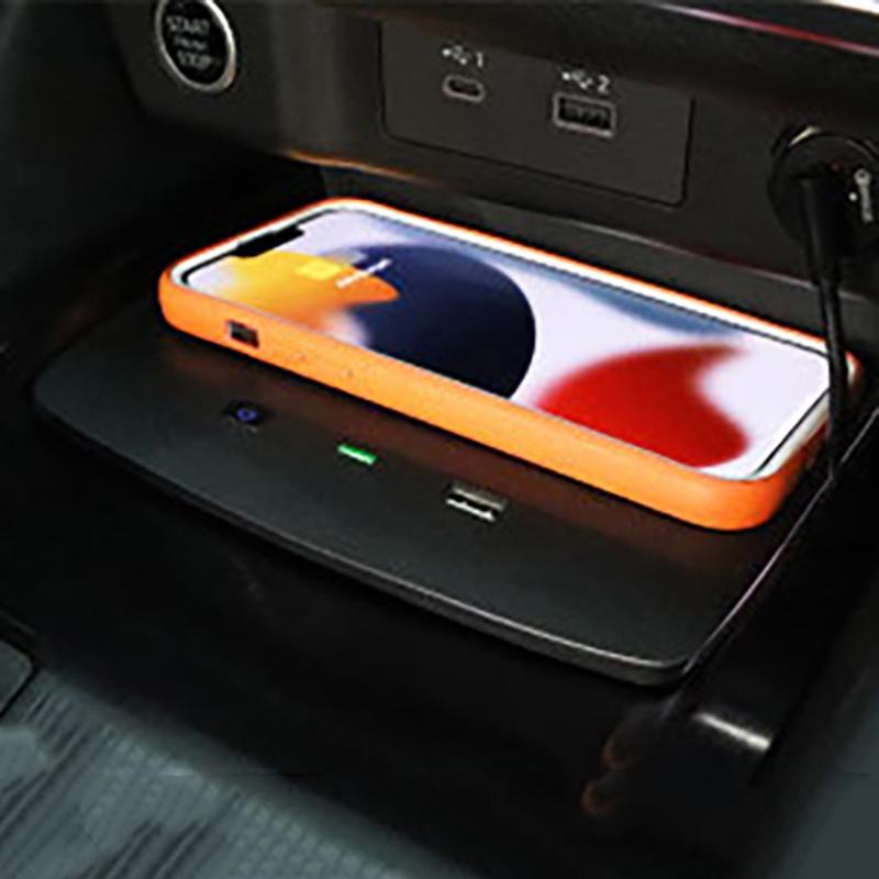 Car Wireless Charger for Nissan X-trail T33 Rogue    Phone Charger Charging Pad Panel Charging Holder