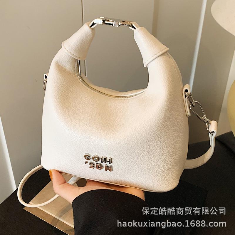 Premium Niche Bag Women's Summer Retro 2025 New Fashion Shoulder Messenger Bag Women's Portable Dumpling Bag