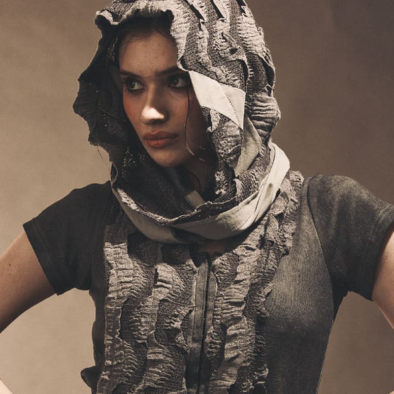 AUSGESCHNITTENER STRICK-SCHAL MIT KAPUZE[KHAKI-GRAU]