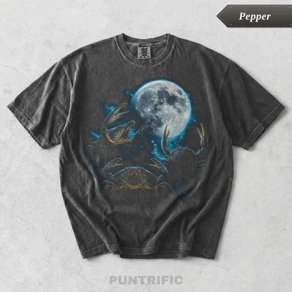 Vintage Crab Moon Graphic Tee, Funny 90s Crabs T-Shirt, Retro Meme Shirt, Crustacean Gag Gift, Ironic Animal Tee, Y2K Grunge Beach Shirt