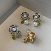 Flower Leaf Pearl Stud Earrings French Retro Baroque Earrings Light Luxury Elegant Temperament Earrings