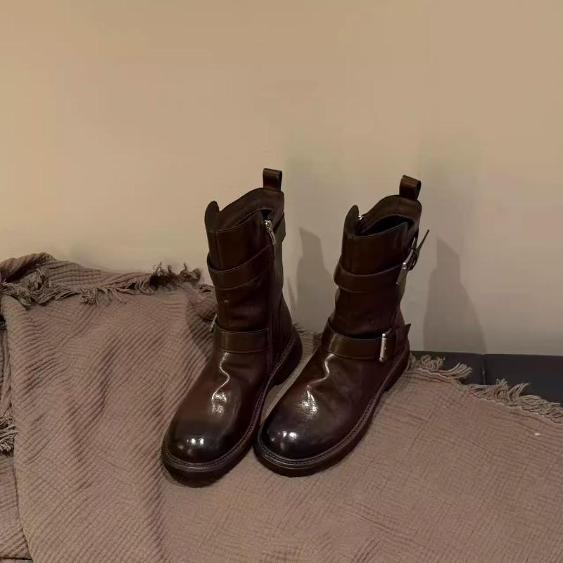 Мягкая кожа модные тонкие ботинки Мартина женские короткие ботинки ботинки-локомотивы зимние новые кожаные ботинки 40 3900₽