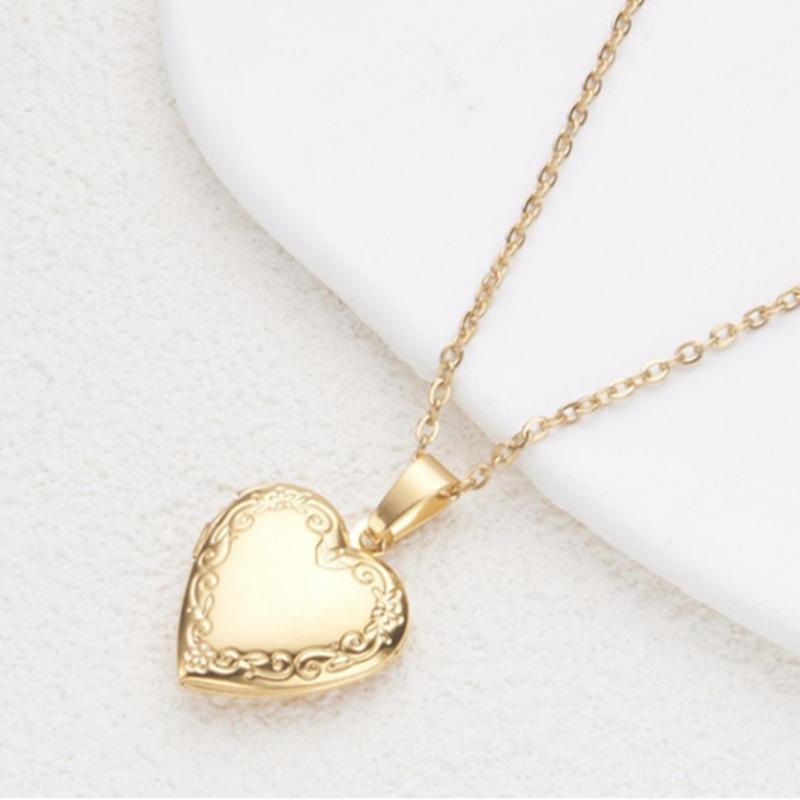 Stainless Steel Silver Gold Small Heart-shaped Lace Accessory That Can Open Heart-shaped Photo Frames and Boxes, and Can Be Used As A Necklace.