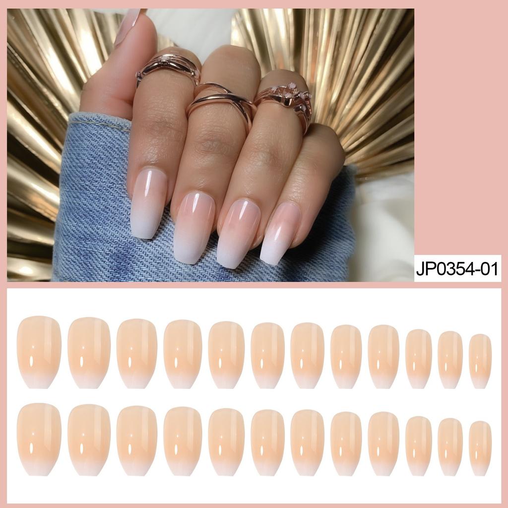 Pure Desire To Wear Armor, French Smudge Nail Art Film zum Anzeigen der Aufhellung, kurzer künstlicher Nagelflicken, abnehmbarer künstlicher Nagel