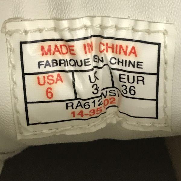 Reebok Çelik Çivili Golf Ayakkabıları Beyaz Lacivert 23cm US6 Nadir Vintage(KULLANILMIŞ)