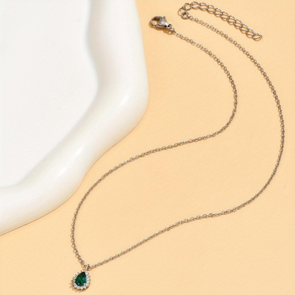 Exquisite Green Teardrop Synthetic Zircon Inlaid Necklace, Gold Tone Fashion Accessory Gift for Women