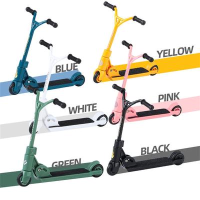 Nouveau Scooter à Doigt de Simulation Créatif Mini Pédale du Bout des Doigts Voiture Dynamique Jouet Skateboard pour Enfants Bicolore Deux Roues
