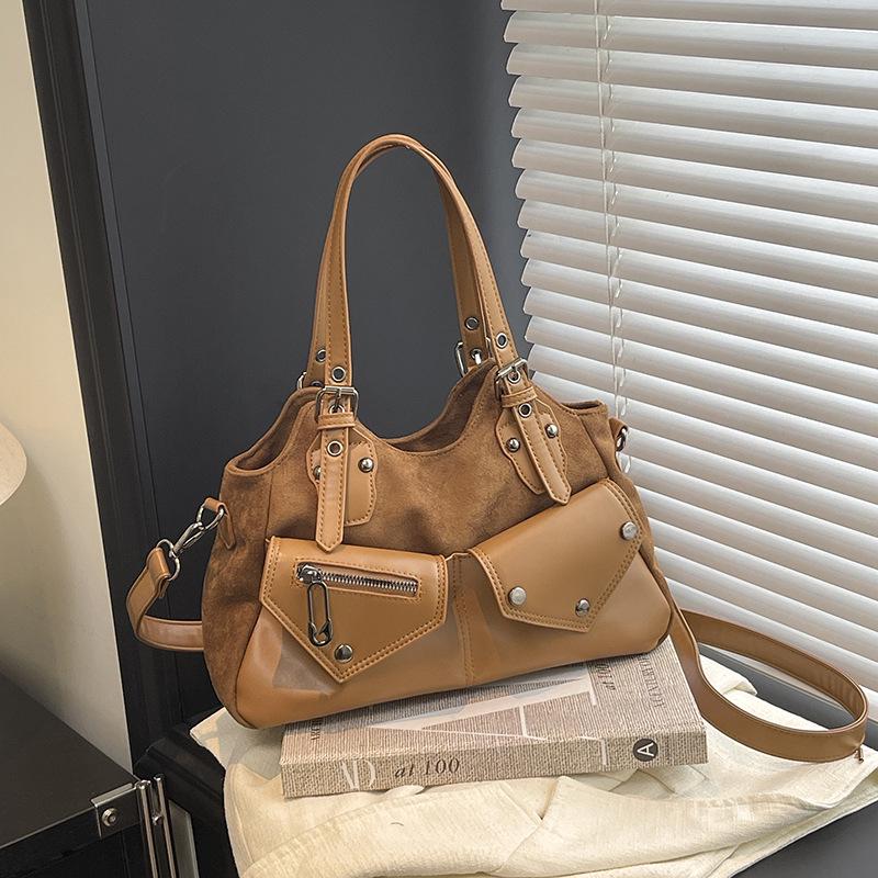 Exquisite Women's Fashion Versatile Shoulder Crossbody Bag - High-End Casual Commuter for Autumn/Winter 2025