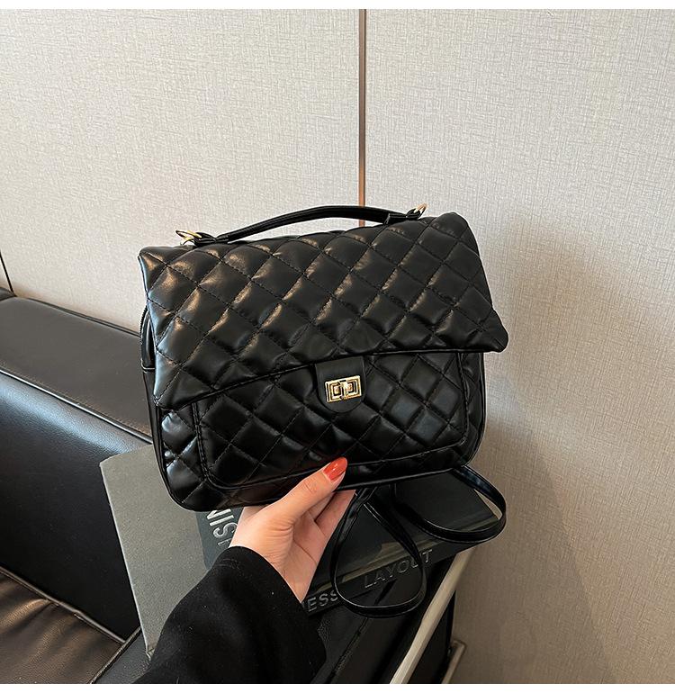 Spring new soft surface casual large capacity classic fashion solid color rhombus embroidery thread tote women's bag