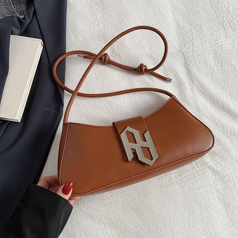 

Сумка под мышкой премиум-класса женская 2025 новая нишевая повседневная сумка через плечо простая модная в зарубежном стиле портативная маленькая квадратная сумка коричневый