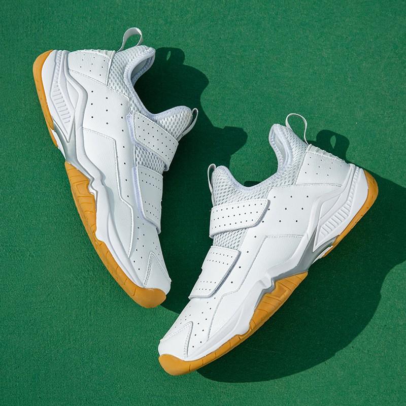 Professional Badminton Shoes Men Women Non-Slip Rubber Sole Breathable Mesh Upper Carbon Plate Support Rotating Hook