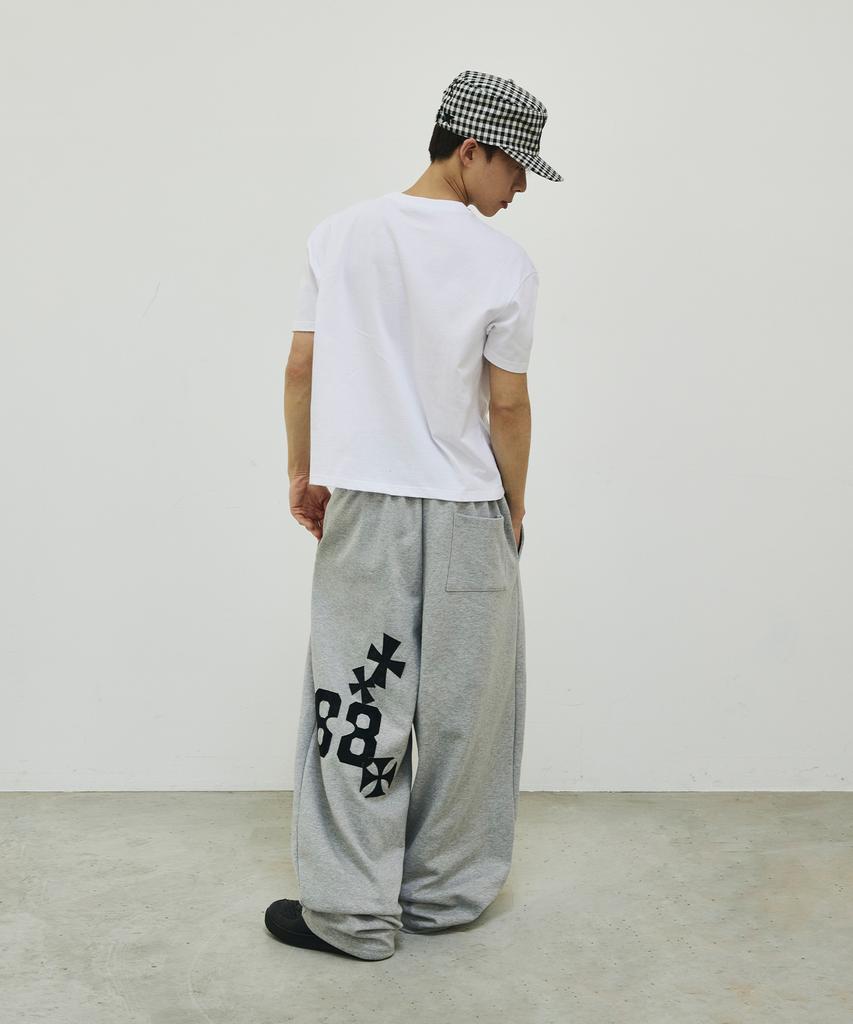 SCALLYWAG Summer 88 Crossbody Patch Sweatpants [Grey]