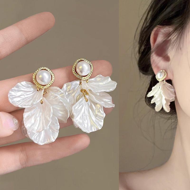 LATS Flower Pearl Stud Earrings Korea Elegant Temperament White Petal Earrings for Women Wedding Party Jewelry Gifts