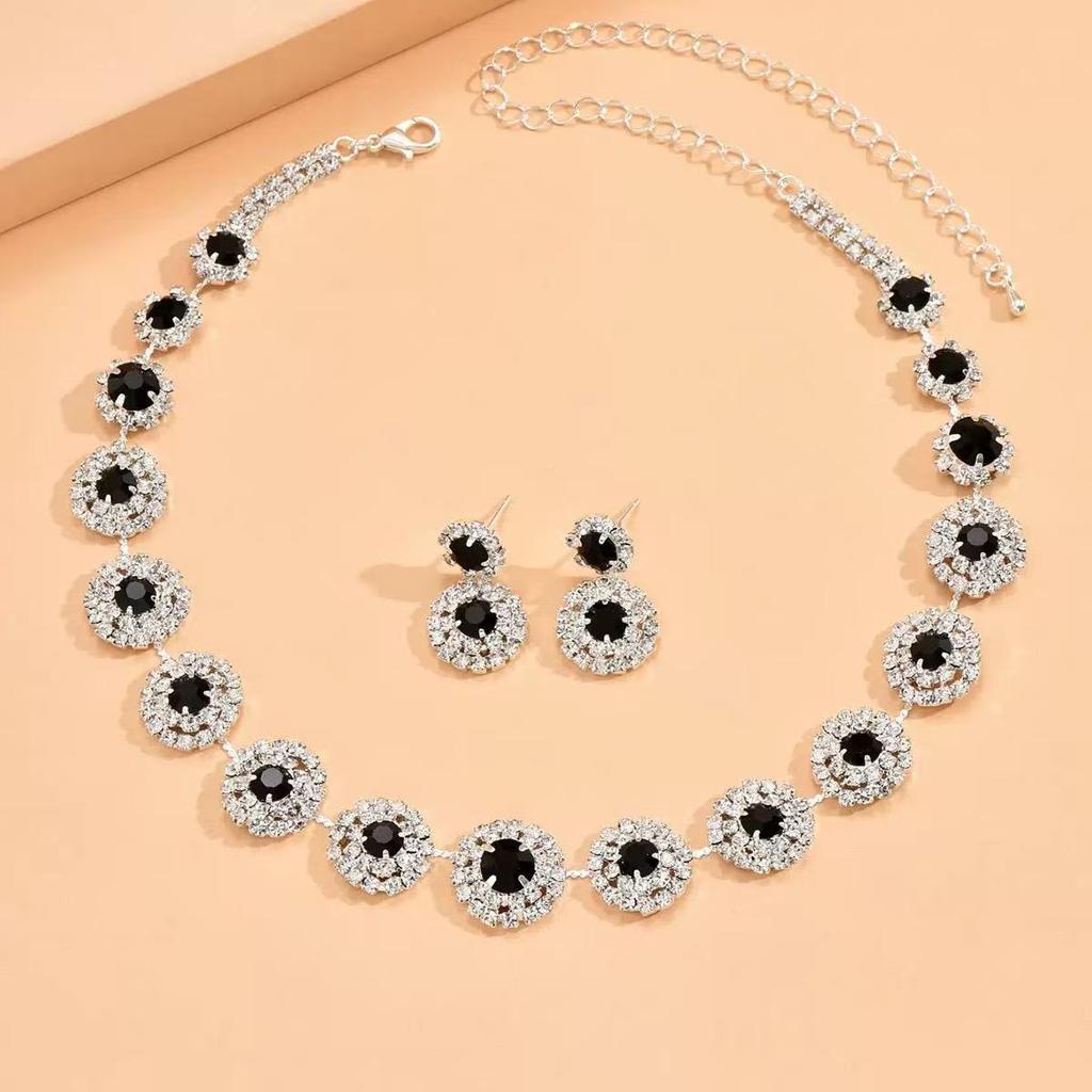 Set Collana e Orecchini Nuziali con Diamanti Rotondi Geometrici