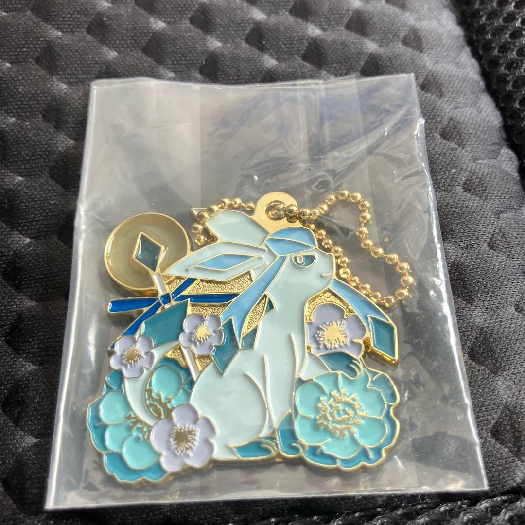 Pokemon Ichiban Kuji Metal Charm Glaceon