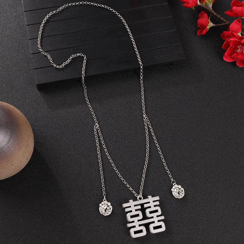 Women's Chinese-style long necklace with vintage fringed sweater chain accessory
