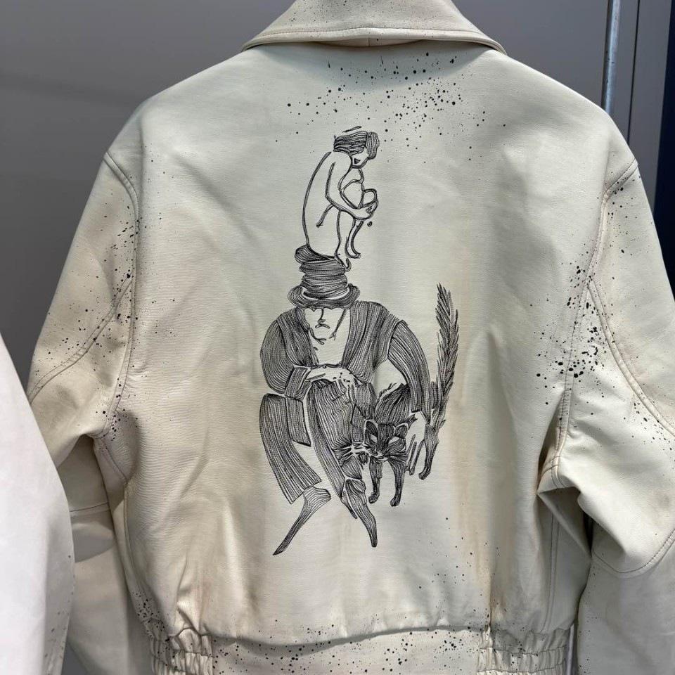 Меланхоличная богатая вторая волна ПУ кожа ягненка брызги чернил загадочный мужчина вышитая кожаная куртка куртка короткая широкая мужская S светло-бежевый