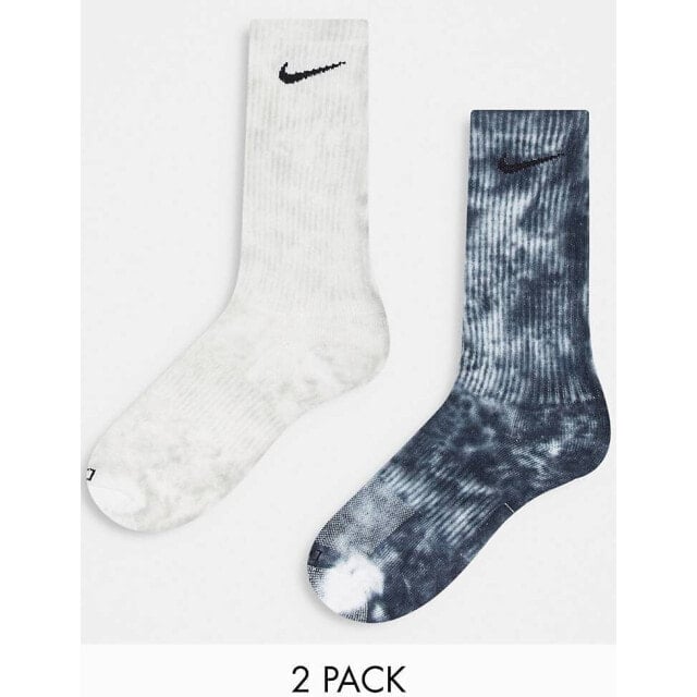 

2 набора Nike на каждый день плюс носки белого и черного цвета в стиле тай-дай