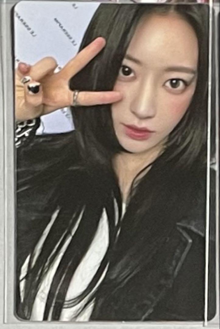 

[USED] LESSERAFIM UNFORGIVEN m2u 1 Sakura