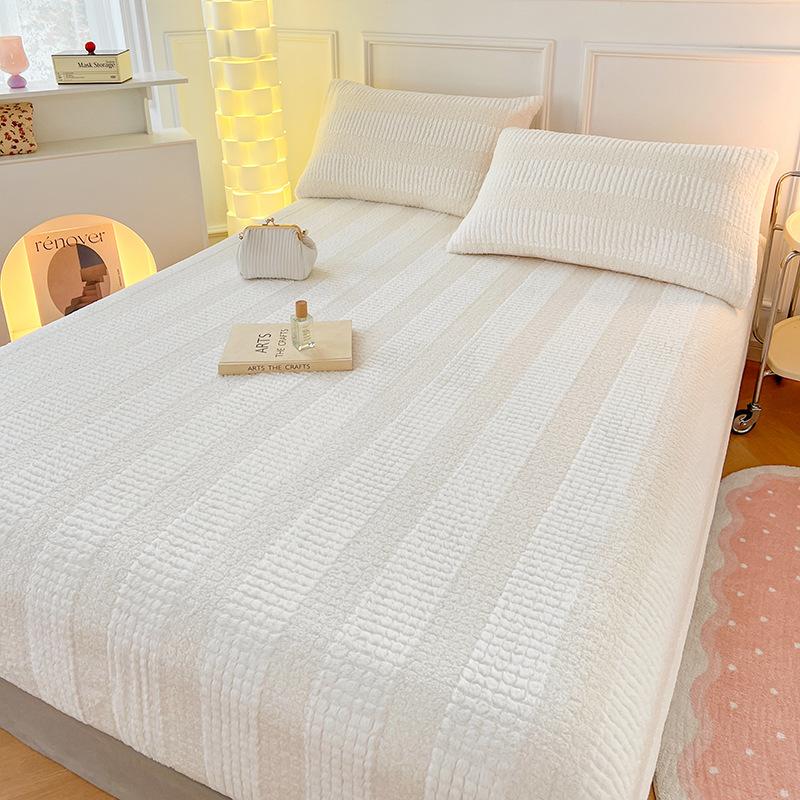 New Soft and Smooth Teddy Rabbit Wool Sheets, Comfortable Plush Mattress Protectors for Bathing and Leisure, Bedspreads