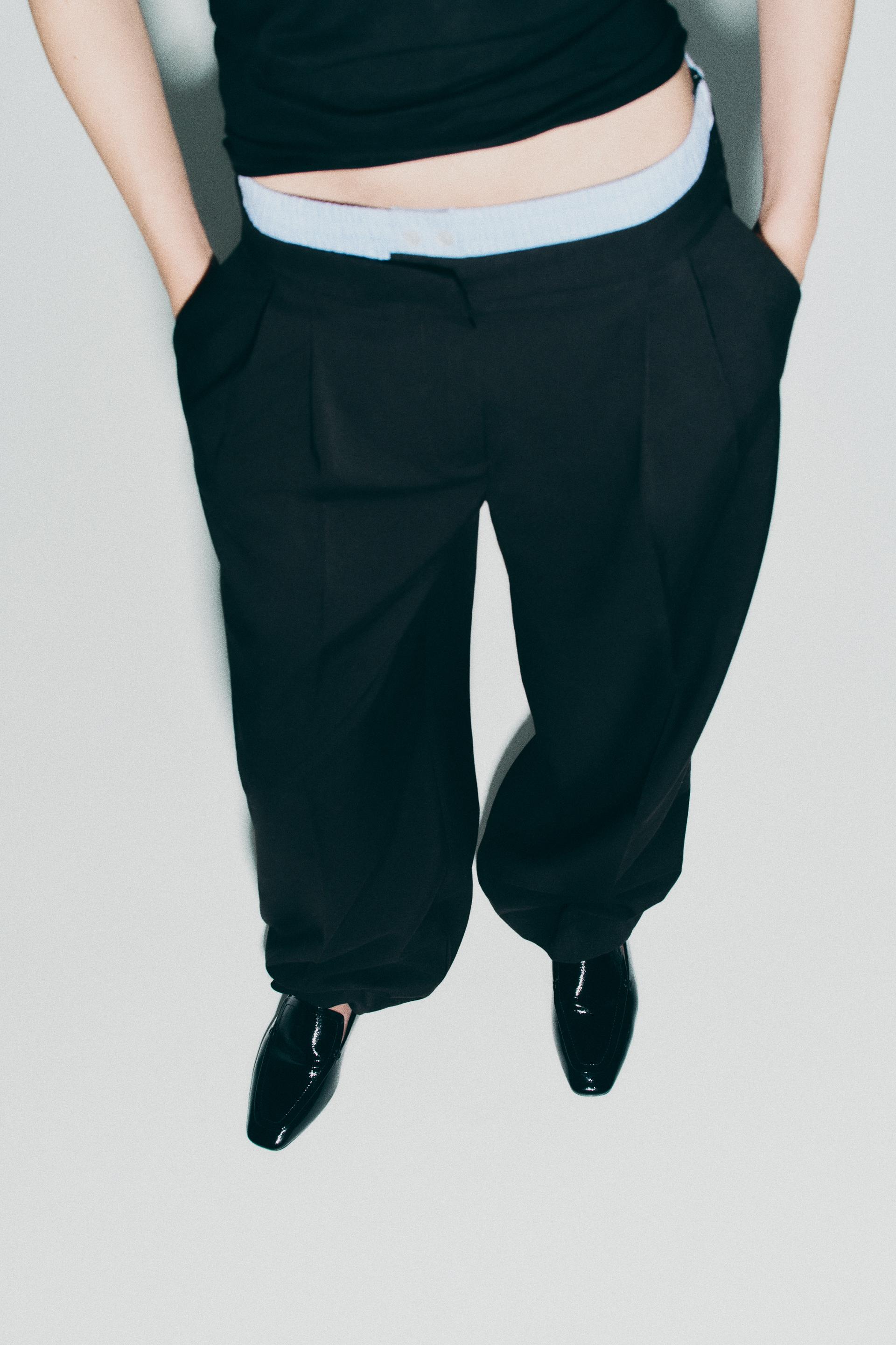 

БОТИНКИ НА ПЛОСКОЙ ПЛОСКОЙ ОТДЕЛКЕ С ЛАКИРОВАННЫМ ОТДЕЛЕНИЕМ