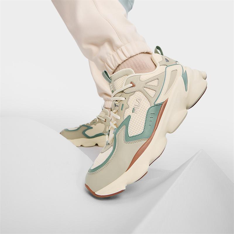 FILA Versatile Trendy Thick Sole Height Increasing Low Top Casual Shoes Men sneaker Off-White Pelican-Brown F12M422111FAP