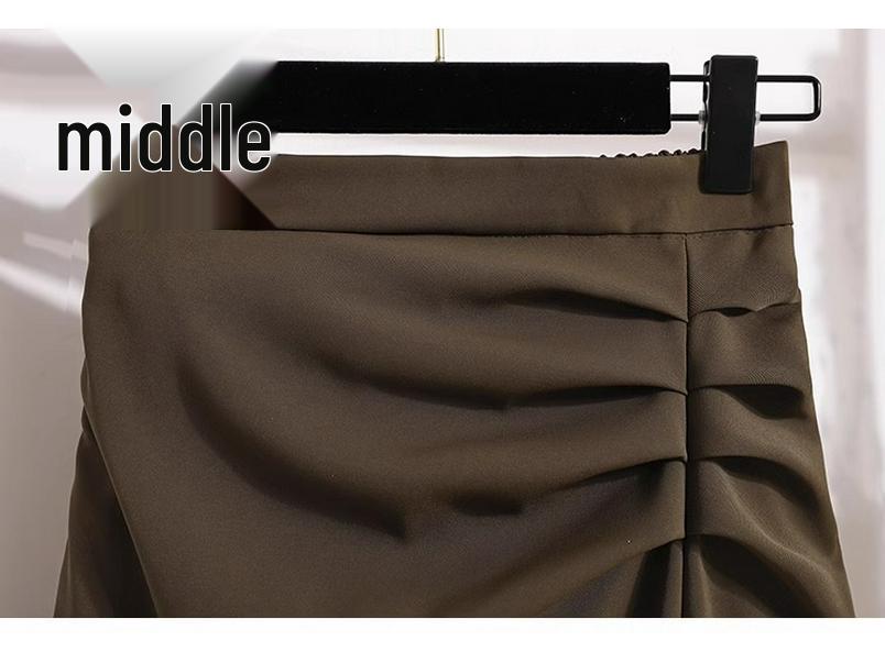 Women’s High-Waisted Black Midi Skirt with Slit – Elegant Draping for Spring and Autumn 2024.