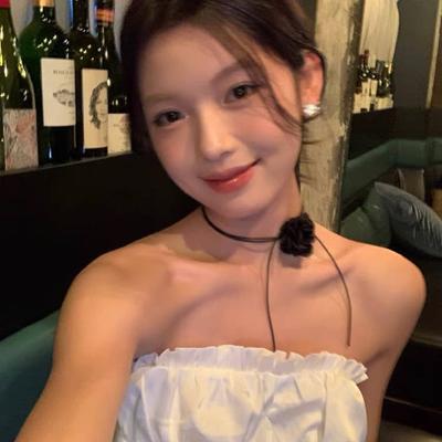 Karanlık Gece Gül Dantel Choker Mizaç Boyun Zinciri Kolye Kadın Işık Lüks Niş Tasarım Anlayışı Premium Tatlı Havalı Köprücük Kemiği Zinciri