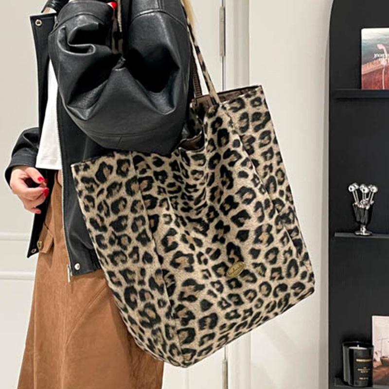 New Niche Leopard Print Canvas Bag Casual Large Capacity Double-sided Shoulder Bag Women's Commuter Tote Bag
