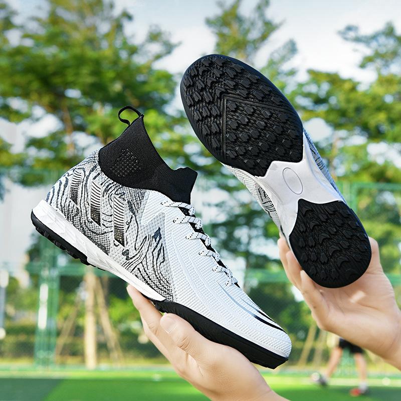 2025 European Cup summer new high-top football shoes two-color children and adolescents long nails broken nails training shoes