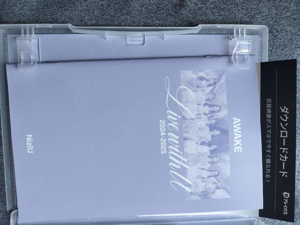 [USED] Regular Edition (First Press Edition) NiziU Live with U 2024-2025