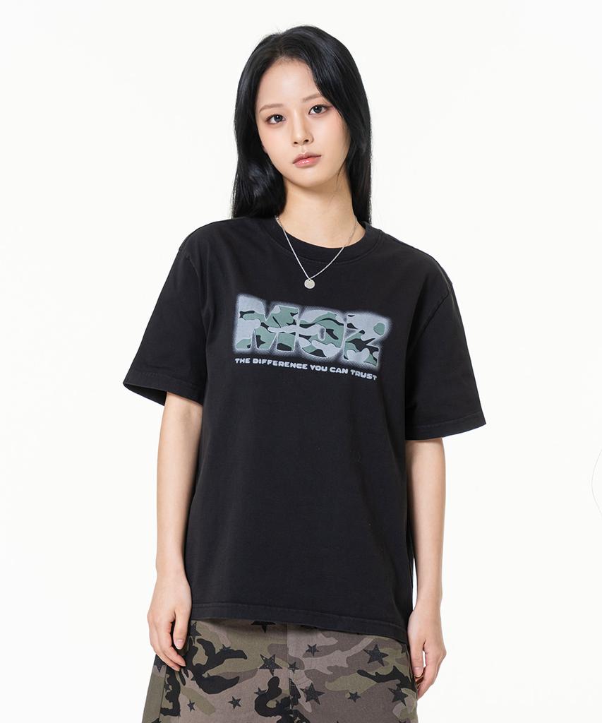 MOZMOZ Camo Logo 2-Type Pigment Short Sleeve T-Shirt Black