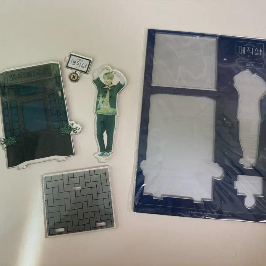 

BTS BTS Magic Shop Акриловая подставка Шуга