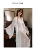 Sottoveste Camicia da Notte in Raso Bianco con Pizzo, Gonna Lunga Trasparente e Vestaglia
