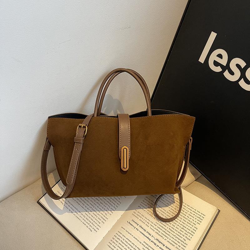 

Стильная ретро простая сумка Новая большая вместительная сумка-мессенджер Портативная дорожная наплечная сумка-тоут для женщин коричневый