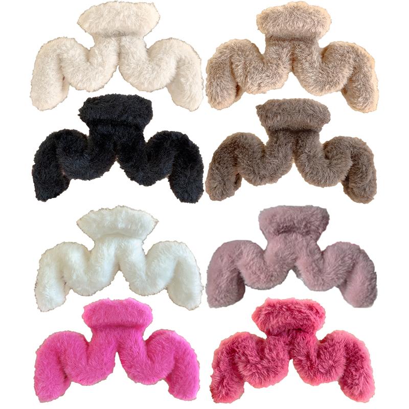 Oversized Plush Hair Clip Women Autumn Winter Wavy Hair Shark Clip Elegant Hair Accessories