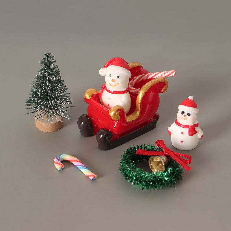 4/5/6/7 Pcs Christmas Miniature Decor Set With Snowman Sleigh Tiny Pine Tree Wreath For Home Desktop DIY Crafts