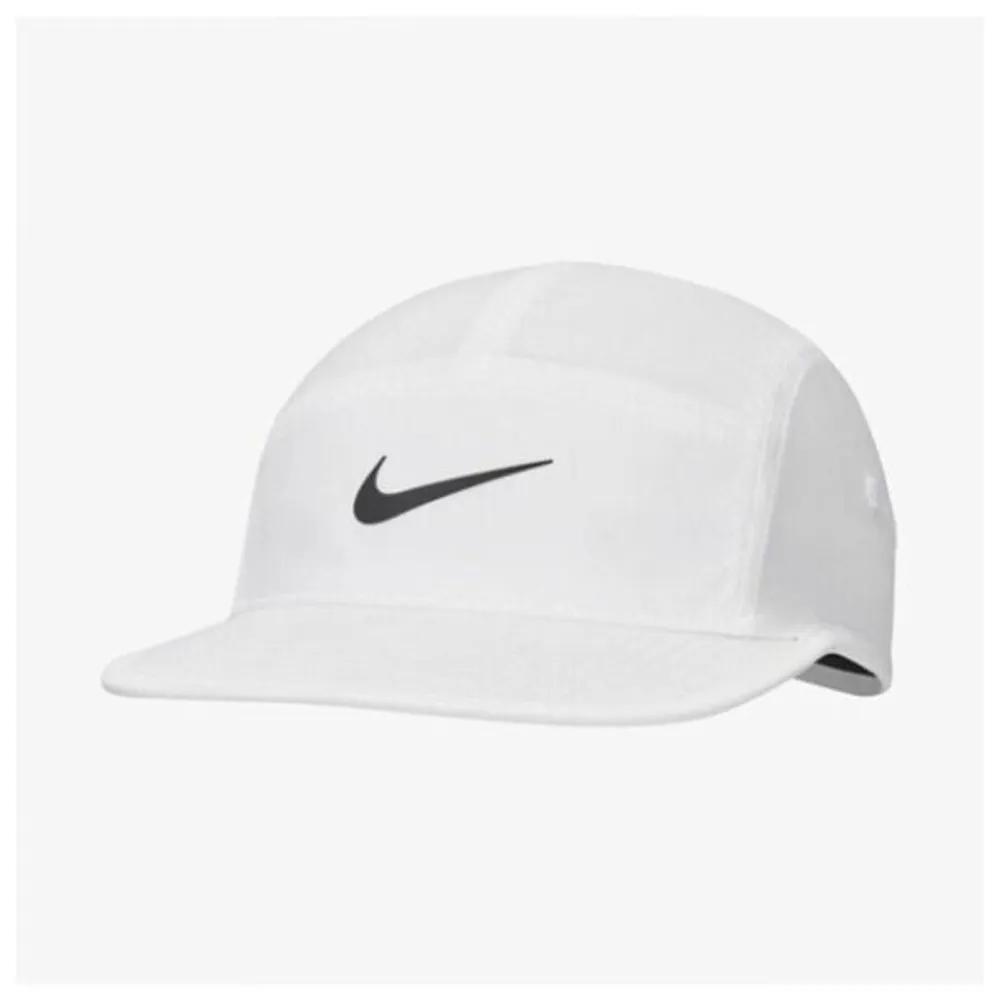 Hat NQK FB5624-100 Dri-FIT Fly Unstructured Swoosh Cap white series