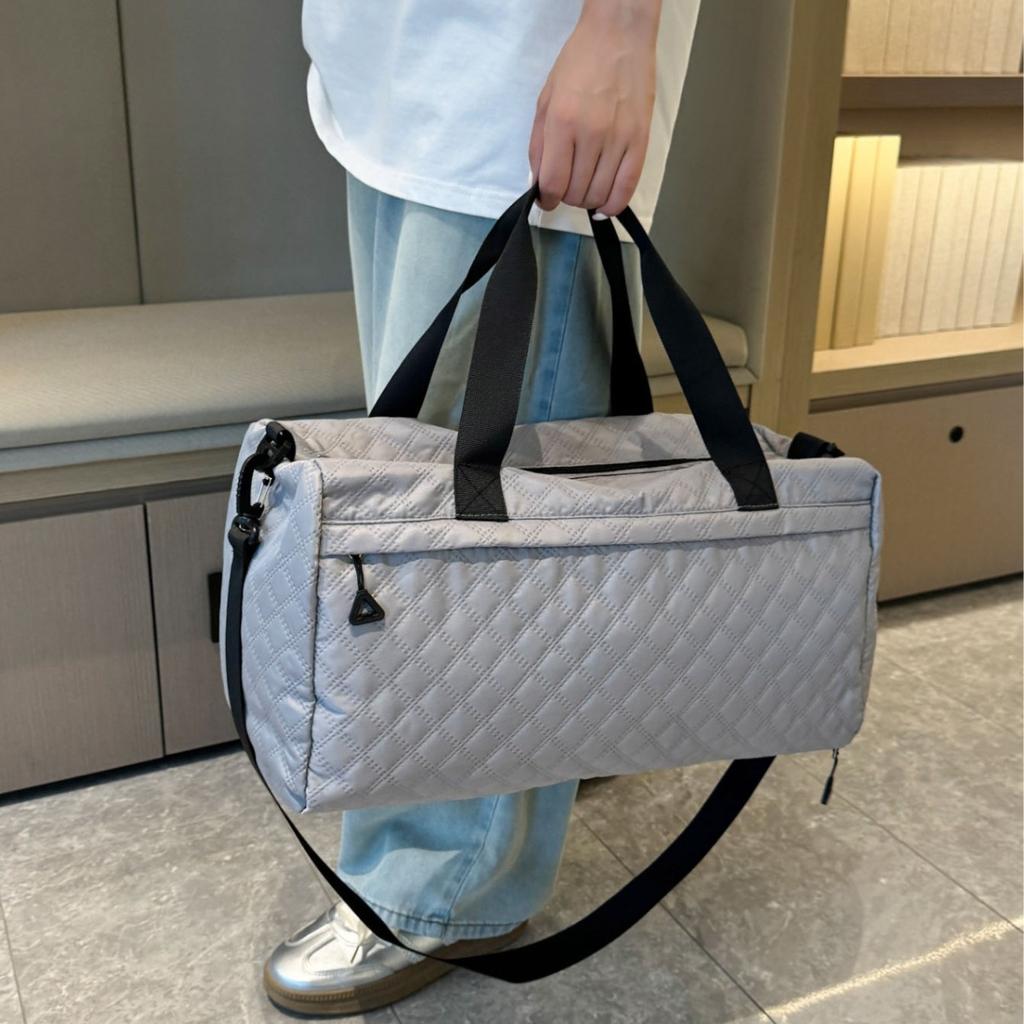 Dry and Wet Separation Sports and Fitness Bags for Going Out Large Capacity Diamond Casual Hand-held Travel Bags Can Be Put on The Lever and Shoe Bin