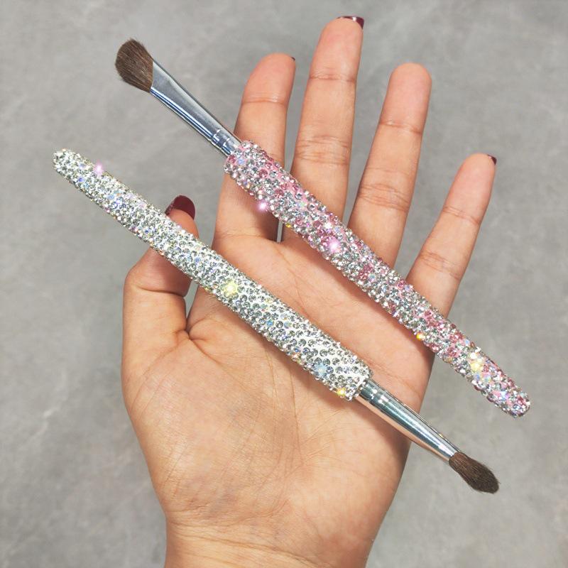 

Luxury Diamond-Encrusted Multi-use Brush: Highlighter, Concealer & Eyeshadow Tool